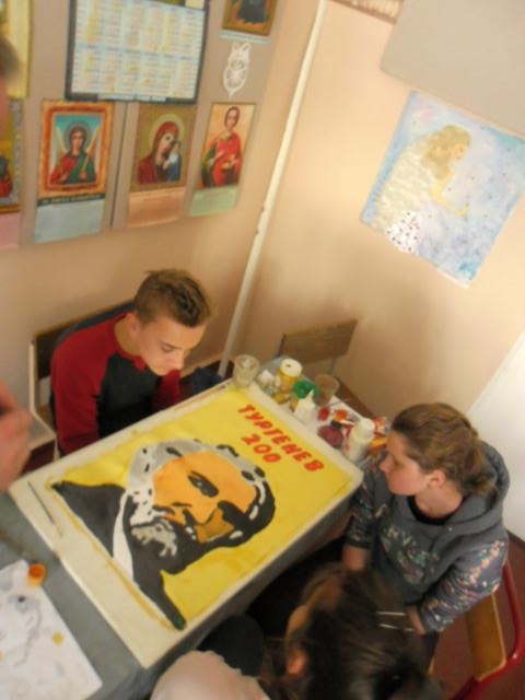 23