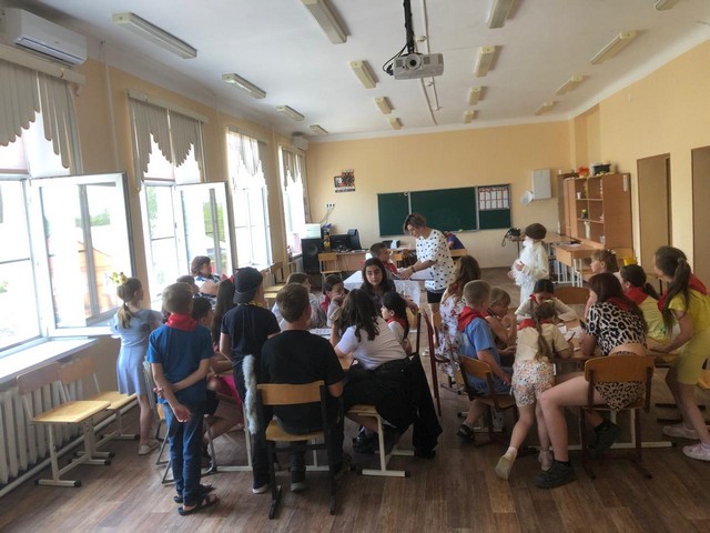 pushkinskiy den 0606 03